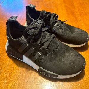 Adidas MND Women’s Sneakers Mens Size 6